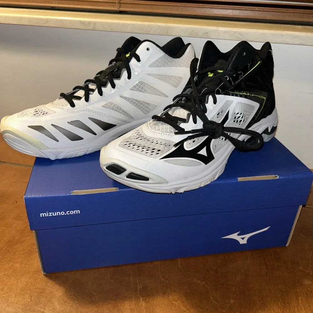 Mizuno Wave Lightning Z5 Men's Volleyball Shoes Size 9 White New With Box